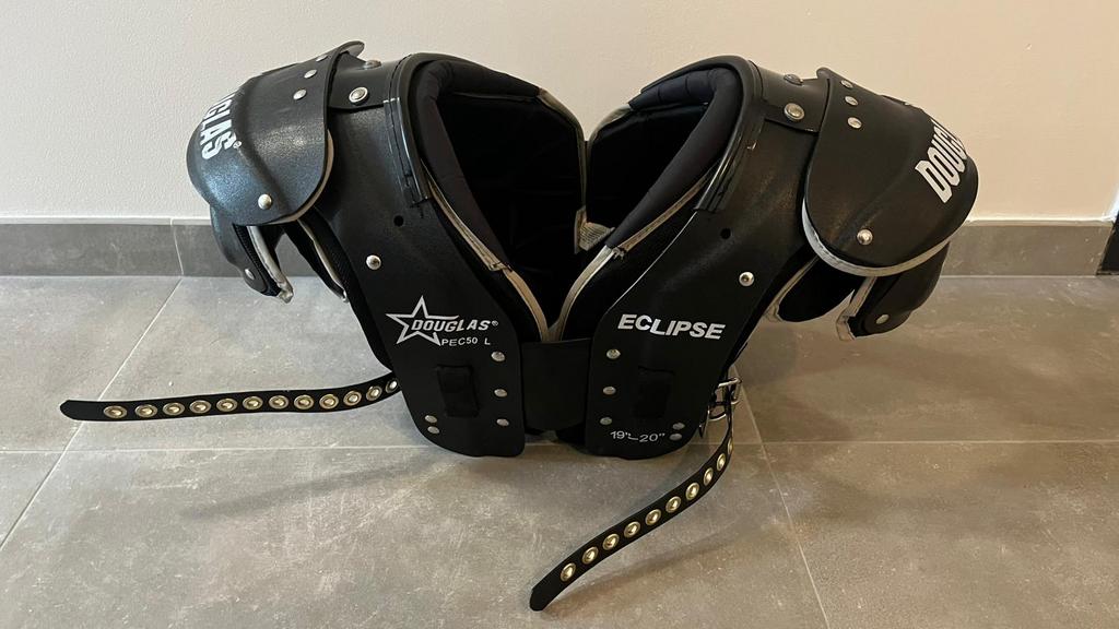 Épaulières football américain DOUGLAS Eclipse PEC50 – Size L, Sports & Fitness, Football, Taille L, Enlèvement ou Envoi, Comme neuf