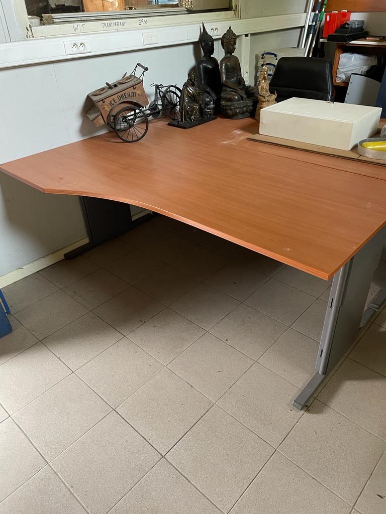 2 x bureau Bulo 180 cm — structure en métal gris foncé, Enlèvement, Comme neuf