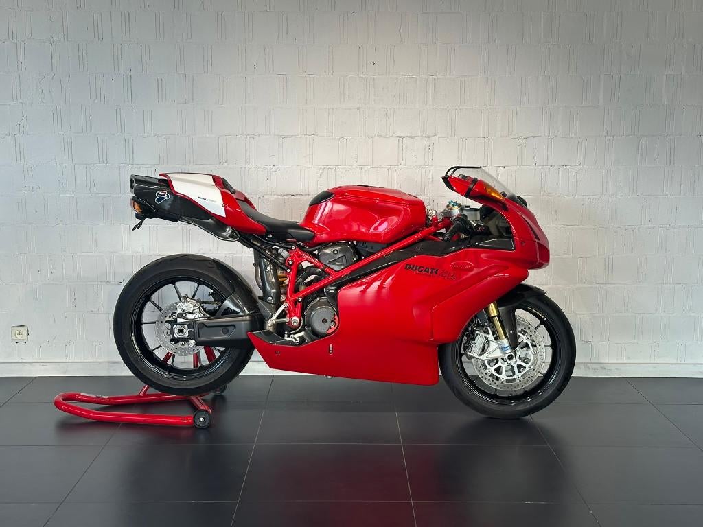 Ducati 749 R