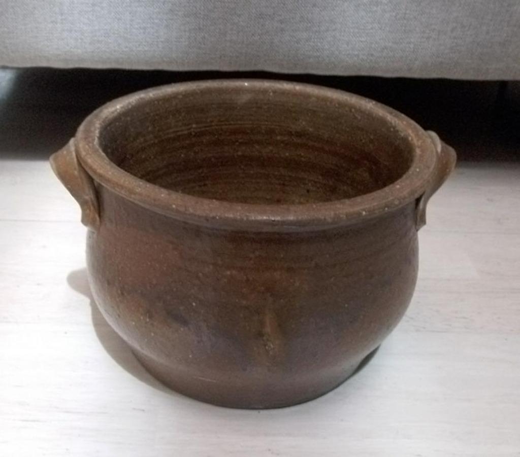 geglazuurde aardewerk pot, Ophalen