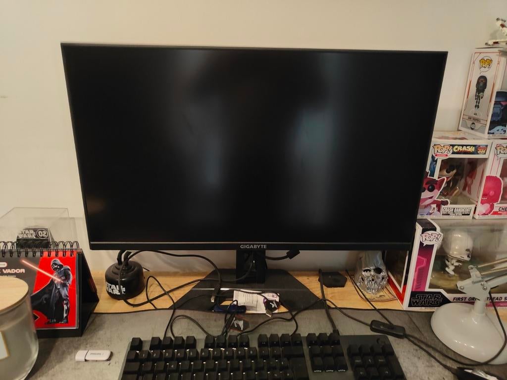 Écran Gigabyte G27Q/ Clavier Logitech G513/Souris Logitech, Enlèvement