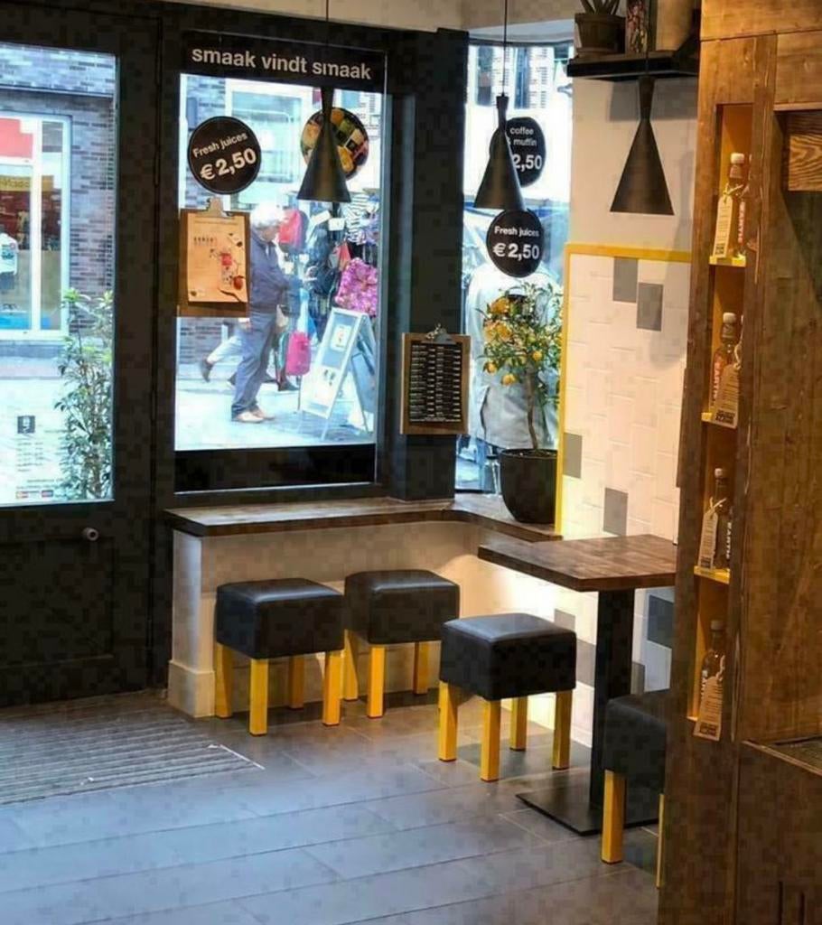 2 x tafel, 8 krukjes juce bar, smoothie bar, koffie bar,, Enlèvement, Utilisé, Mobilier