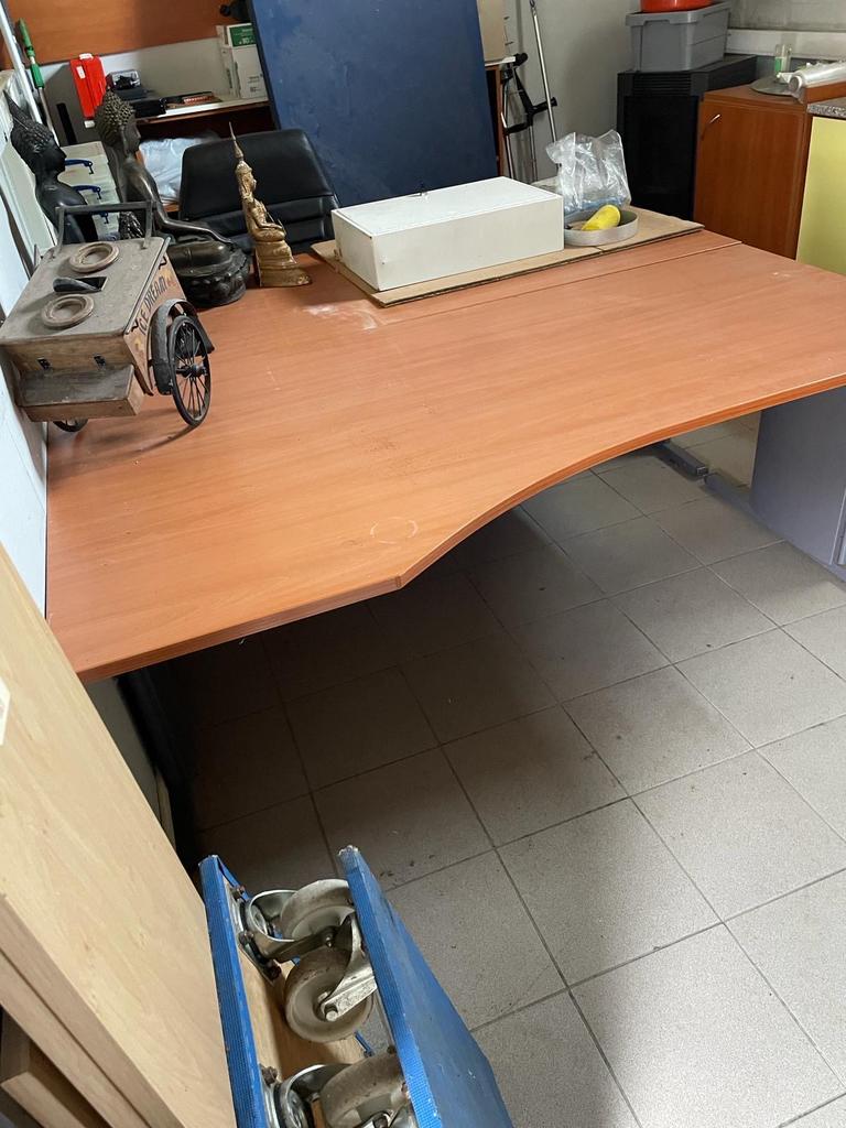 2 x bureau Bulo 180 cm — structure en métal gris foncé, Enlèvement, Comme neuf