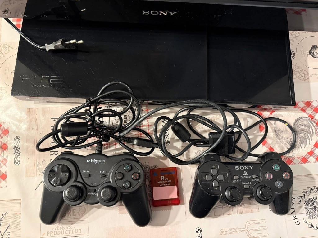 Raritée Sony Bravia PS2 intégrée, Consoles de jeu & Jeux vidéo, Consoles de jeu | Sony Consoles | Accessoires, Utilisé, PlayStation 2