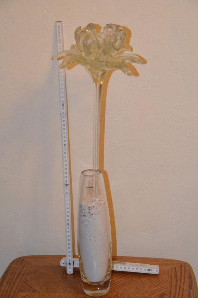 Mondgeblazen vaas met bloem, Ophalen of Verzenden, Gebruikt, Glas, 50 tot 75 cm