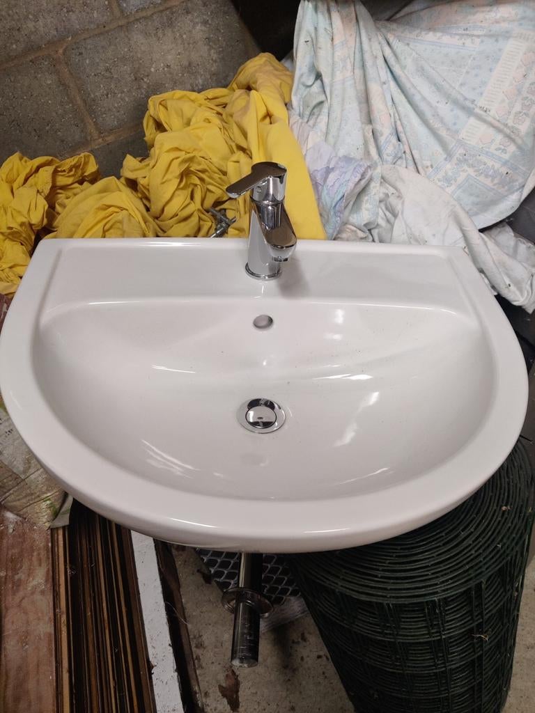 porseleinen lavabo, Ophalen, Nieuw