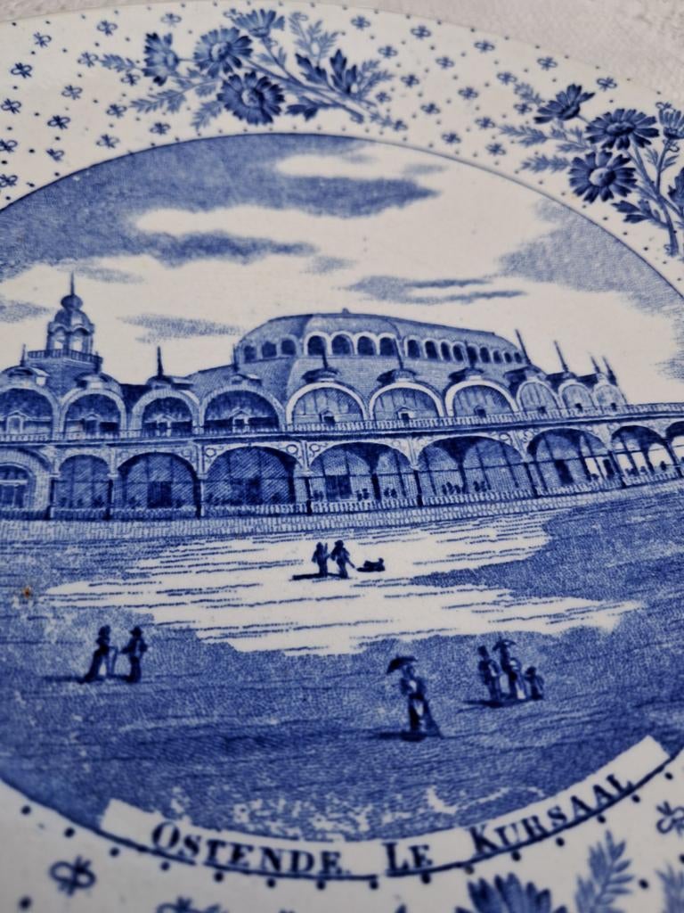 Assiette ancienne Boch Frères Keramis (BFK), Antiquités & Art, Enlèvement ou Envoi