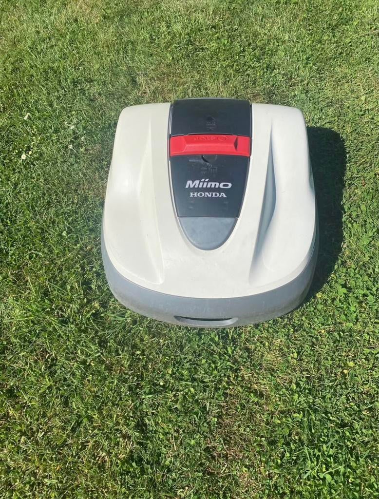 Honda robotmaaier HRM310, Ophalen, Zo goed als nieuw