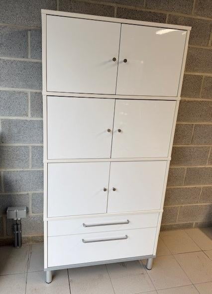 Armoire IKEA Effektiv (Blanc), 25 à 50 cm, Avec tablette(s), Utilisé, 50 à 100 cm