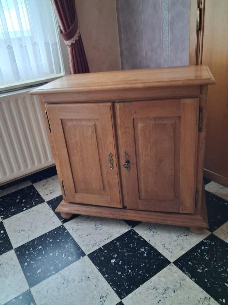 Antiek tv kastje, Ophalen