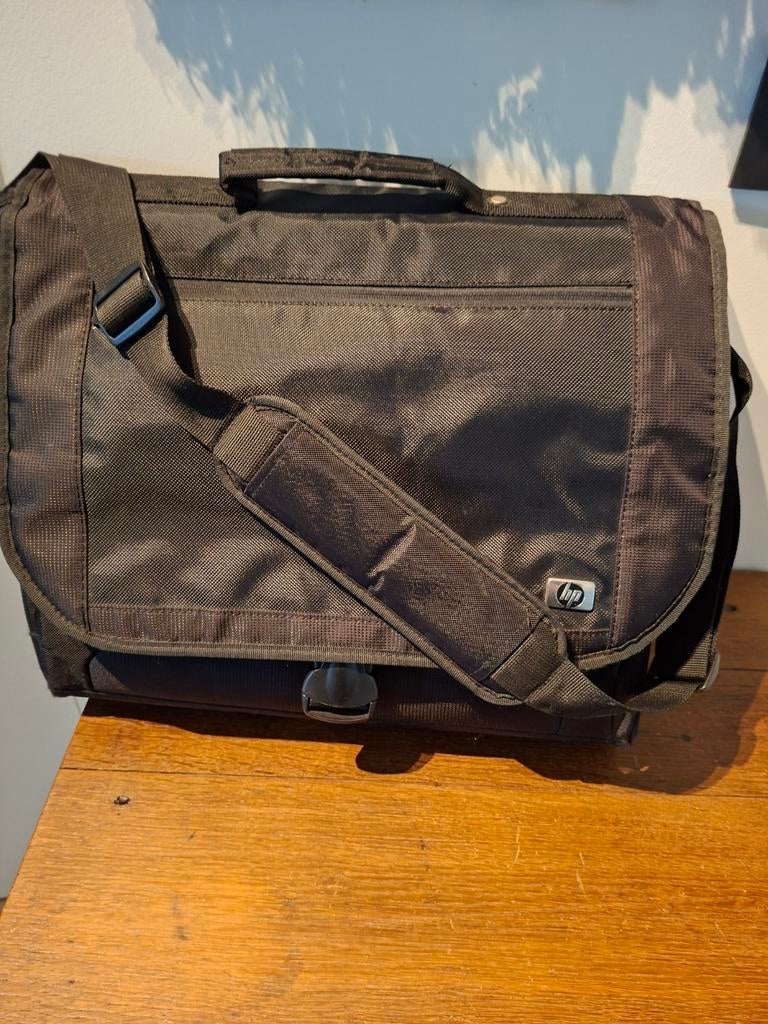 HP laptoptas  + muis logitech, Computers en Software, Laptoptassen, Ophalen