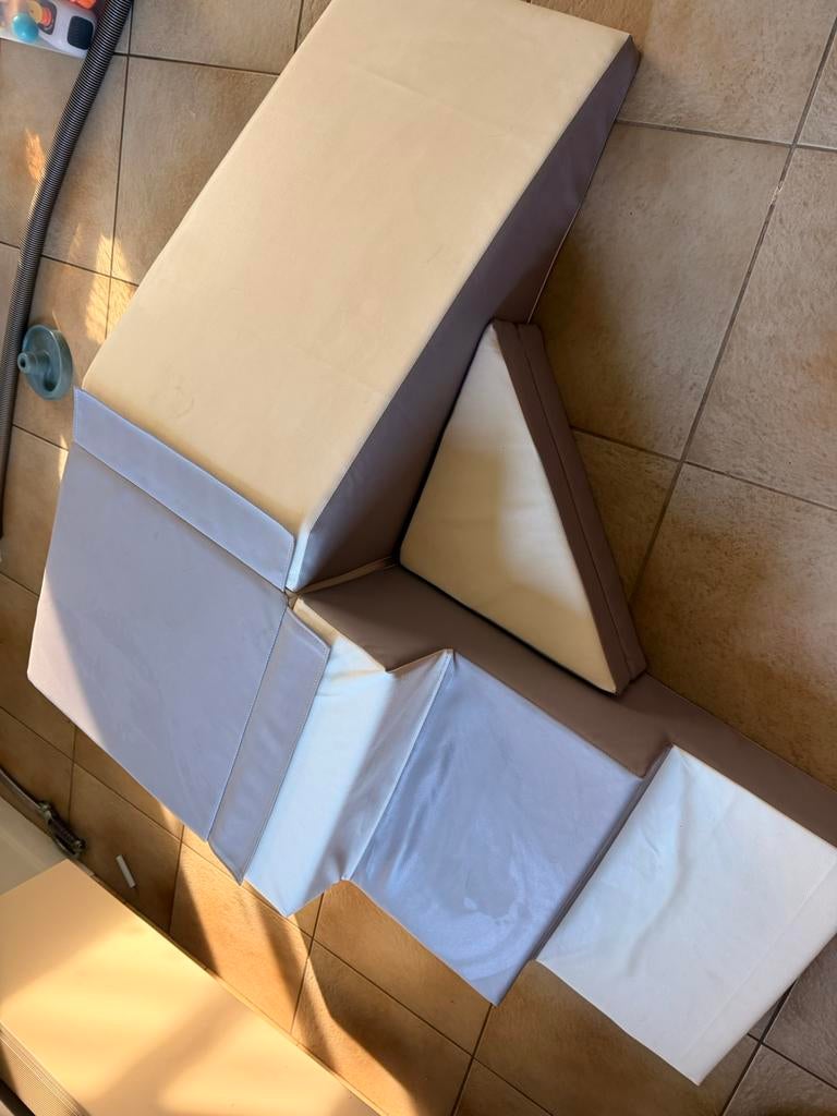 Foam blokken/schuimblokken, Ophalen, Zo goed als nieuw