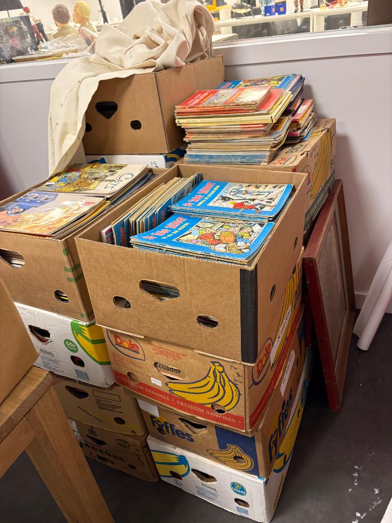 Strips grote hoeveelheid 2100 a 2200 stuks, Meerdere stripboeken, Ophalen, Gelezen