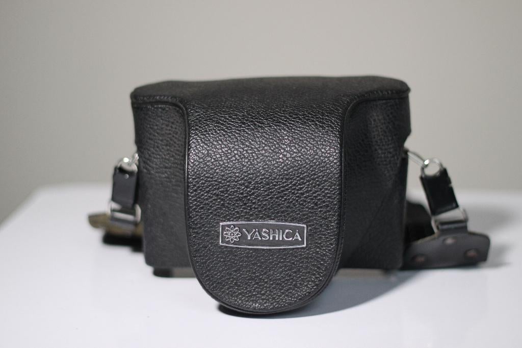 Te koop Yashica MG-1 Black, Audio, Tv en Foto, Fotocamera's Analoog, Ophalen, Refurbished, Compact, Overige Merken