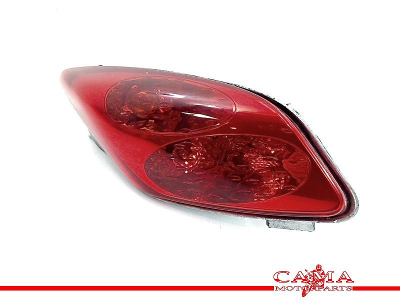 FEU ARRIÈRE Yamaha YP 250 R X-MAX 2005-2009 (YP250R 5GJ), Dhr. S. di Majo, Utilisé, Info@cama-motorparts.nl, P.J. Troelstraweg 8 8
3144 CX  MAASSLUIS, NL