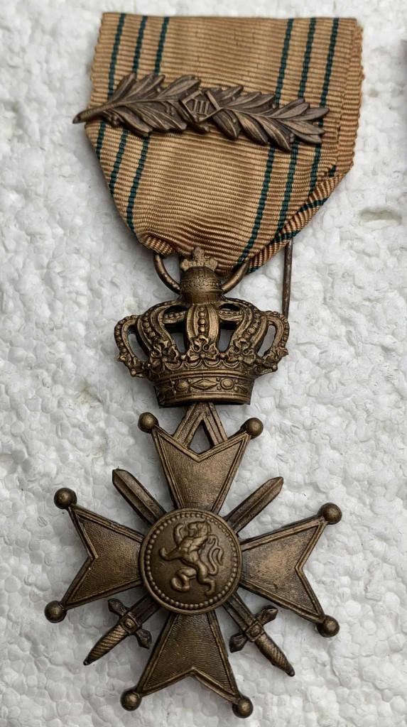 Medaille, Oorlogskruis WOII, 1940-45 met palm Leopold-III, Verzamelen, Militaria | Algemeen, Ophalen of Verzenden, Landmacht, Lintje, Medaille of Wings