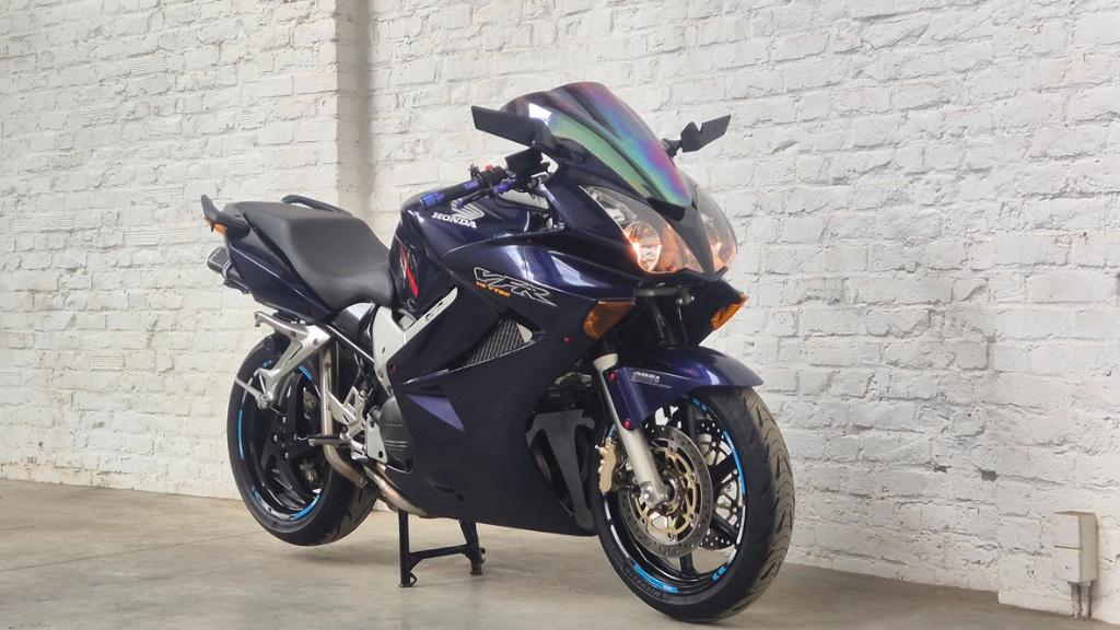 Honda VFR 800  VFR800  VTEC ABS  2004 @motomobilia, 4 cilinders, Motorrijbewijs A, Bedrijf, Sport