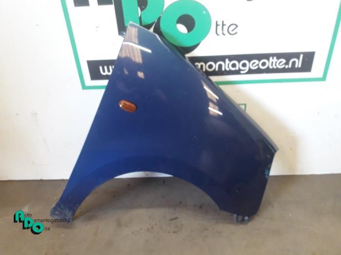 Scherm rechts-voor van een Suzuki Wagon R+ (Wagon R+ 01-) (Z, Gebruikt, -, -, Ophalen of Verzenden