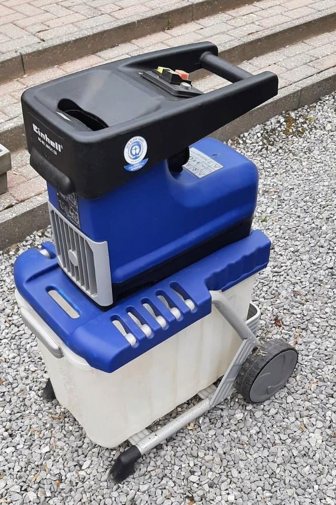 Verhakselaar, Tuin en Terras, Hakselaars, Ophalen, Einhell, Zo goed als nieuw, Met opvangbak