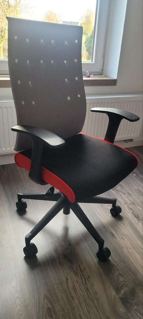 Chaise de bureau rouge et noir., Ophalen, Zo goed als nieuw, Rood, Bureaustoel