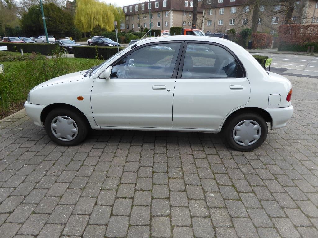 Oldtimer, Mazda 121 (bolhoed), in prachtige staat !, Auto's, 4 deurs, Stof, 4 cilinders, 72 kW
