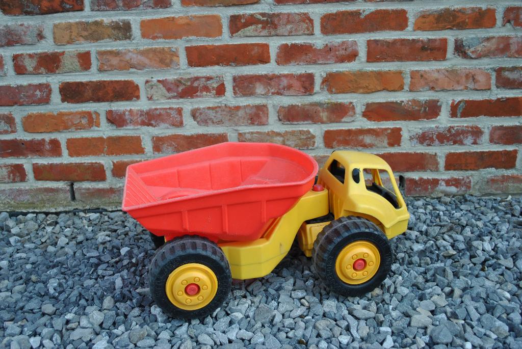 Bouwtruck voor kinderen, Kinderen en Baby's, Speelgoed |Speelgoedvoertuigen, Ophalen, Gebruikt