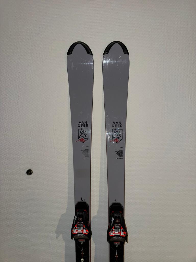 Ski’s slalom ski’s VAN DEER, Ophalen, Zo goed als nieuw, Ski
