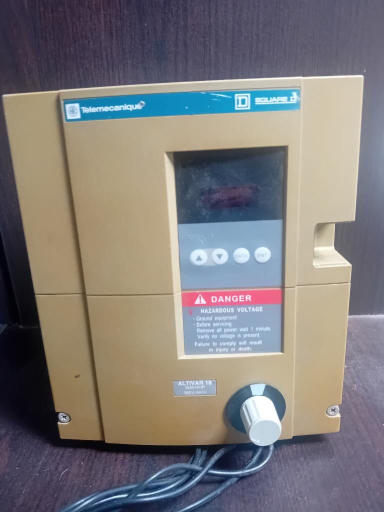 Veel industriële apparatuur voor automatisering, enz.