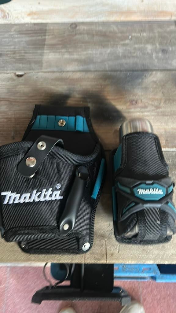 Makita machine en koffie houder, Ophalen, Zo goed als nieuw