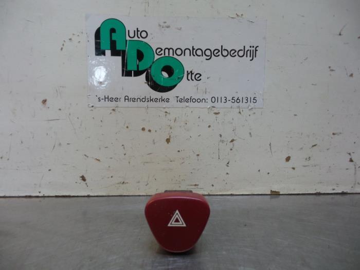 Commutateur éclairage d'urgence d'un Citroen C3 (C3 02-), -, Utilisé, -, -