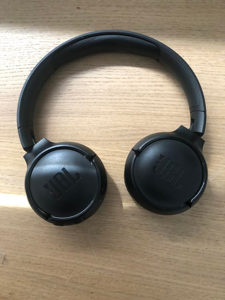 Jbl TUNE510BT, Audio, Tv en Foto, Hoofdtelefoons, Gebruikt, Bluetooth, Op oor (supra aural), Ophalen