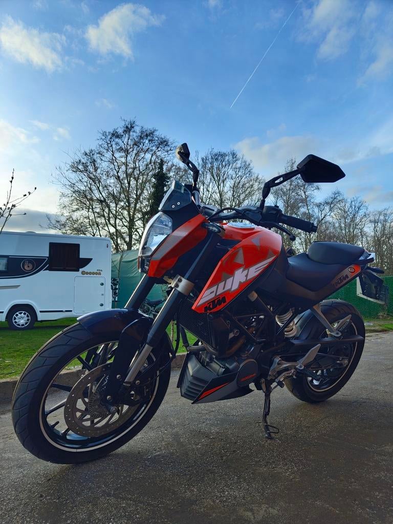 KTM DUKE 125 PERFECTE STAAT 9000KM, Particulier, Naked bike, LED Verlichting