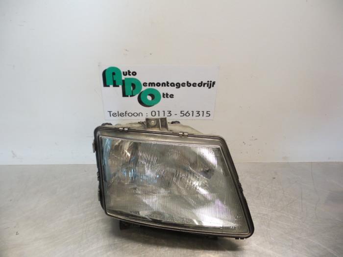 Phare droit d'un Mercedes Vito (Vito 96-), Autos : Pièces & Accessoires, 3 mois de garantie, Utilisé, -, -