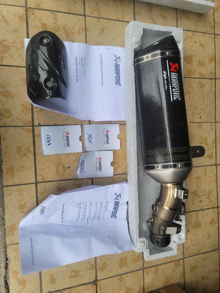Akrapovic Carbon NIEUW, Motoren, Ophalen, Nieuw