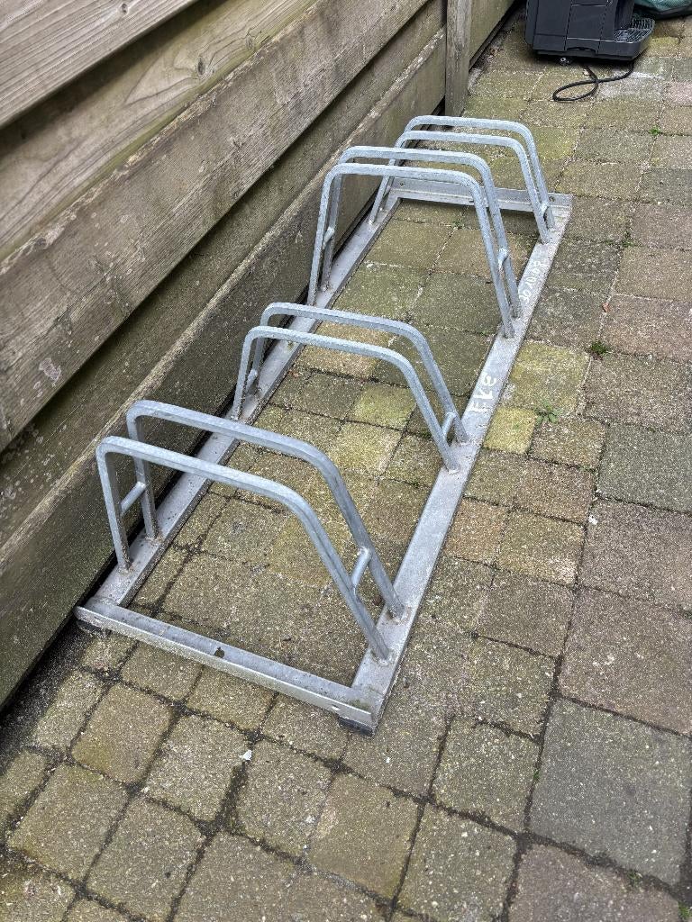 fietsrek 4 fietsen, Fietsen en Brommers, Fietsaccessoires | Fietsenrekken, Ophalen, Gebruikt