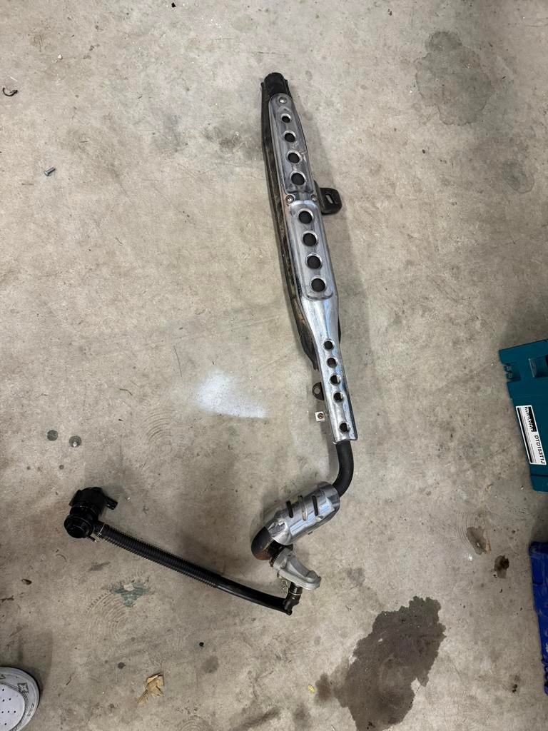 Dax orginele uitlaat, Enlèvement