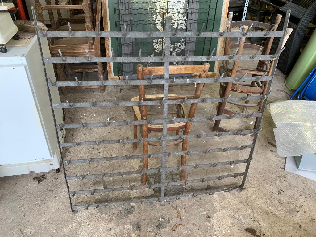 Ancien égouttoir à bouteille mural vintage., Enlèvement