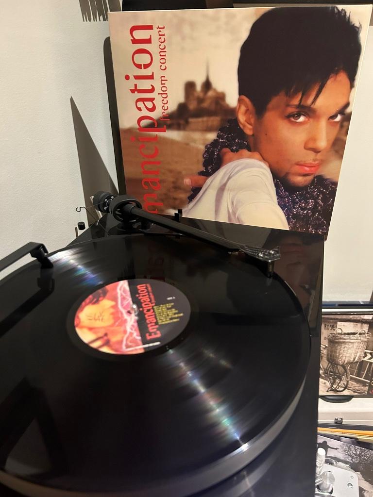 Prince LP + DVD Emancipation Freedom Concert Ltd Black Vinyl, Verzenden, 1980 tot 2000, Nieuw in verpakking, 12 inch