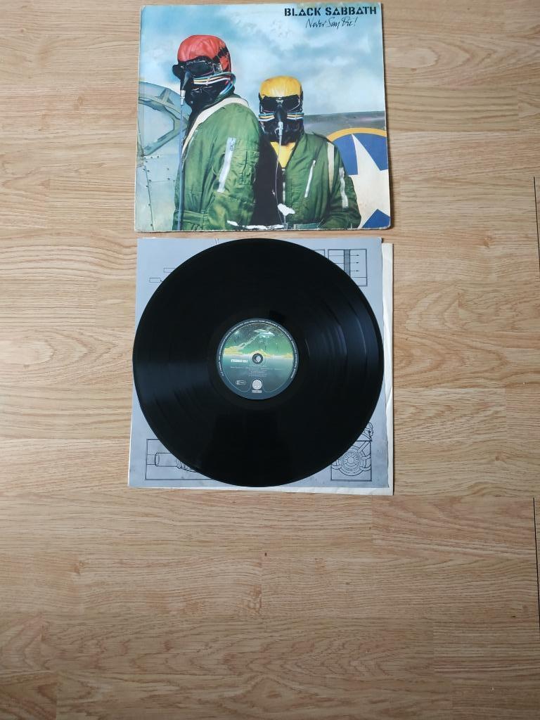 BLACK SABBATH  NEVER SAY DIE, Envoi