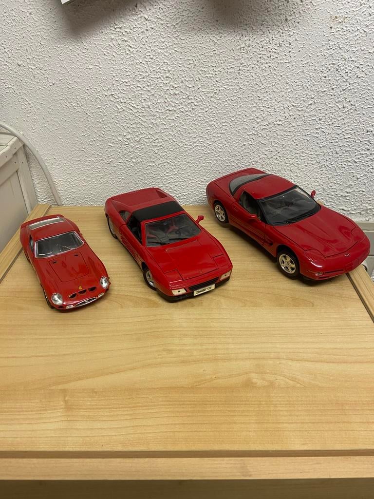 3 modelauto’s, Ophalen of Verzenden, Zo goed als nieuw, Auto, Burago