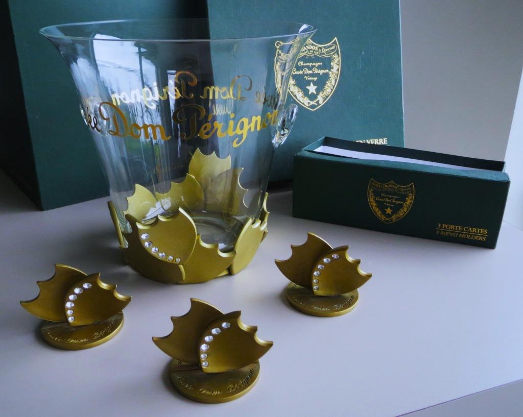 Dom Perignon Swarovski Set Champagne Koeler en 3 Menuhouders, Collections, Verres & Petits Verres, Comme neuf, Autres types, Enlèvement ou Envoi