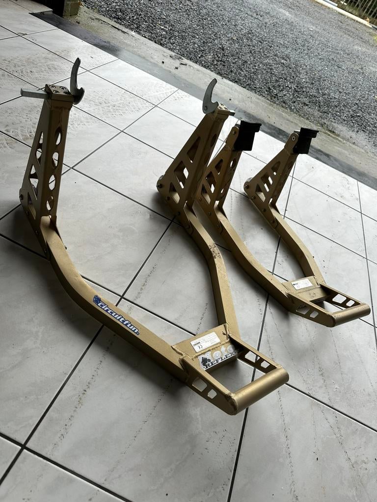 Paddockstand, Ophalen, Gebruikt