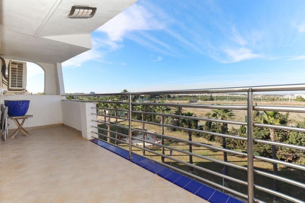 Spacieux appartement d'angle près de la mer/Torrevieja, 2 pièces, Appartement, 100 m², Torrevieja