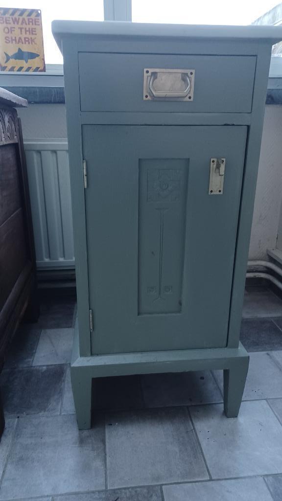 Table de nuit, Enlèvement, Comme neuf, Moins de 45 cm, 70 cm ou plus