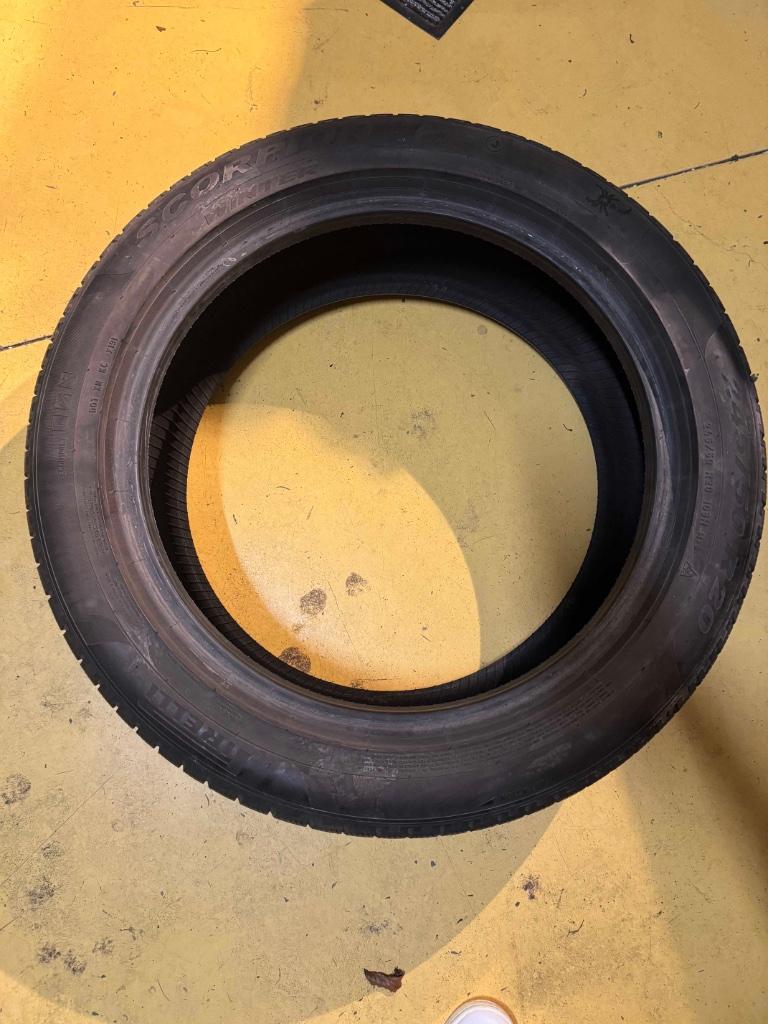 4x pneus hiver Pirelli Scorpion Winter comme neuf!, Autos : Pièces & Accessoires, Pneu(s), Enlèvement, Utilisé, 20 pouces