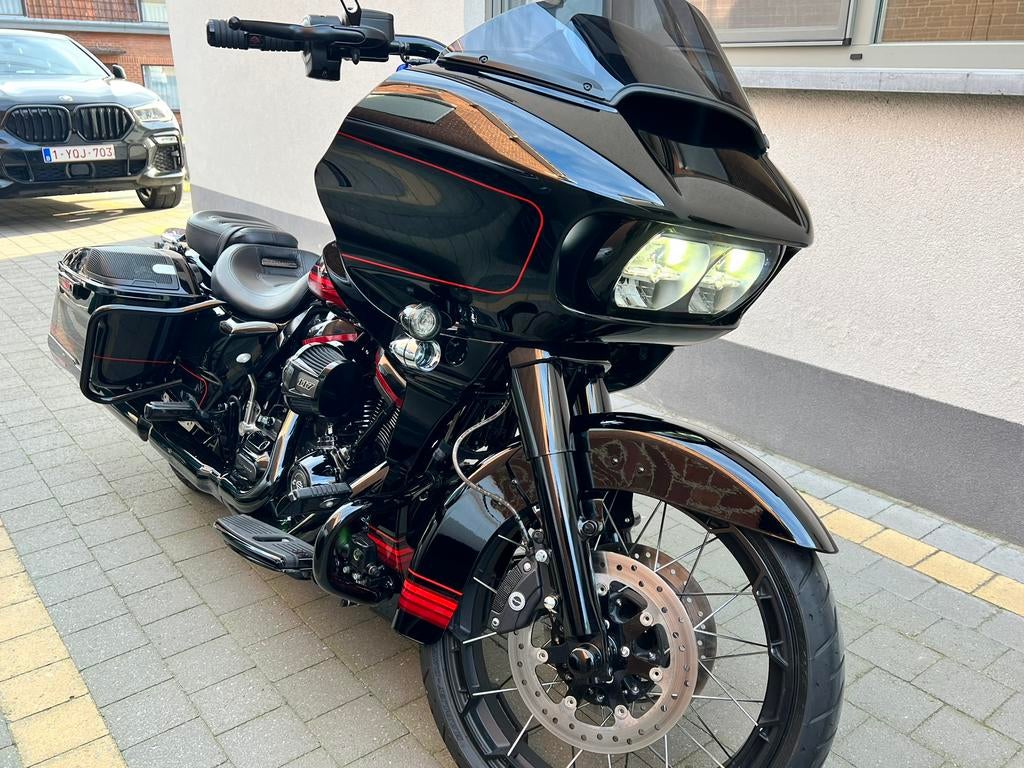 Harley Davidson Road Glide CVO 117CI Special