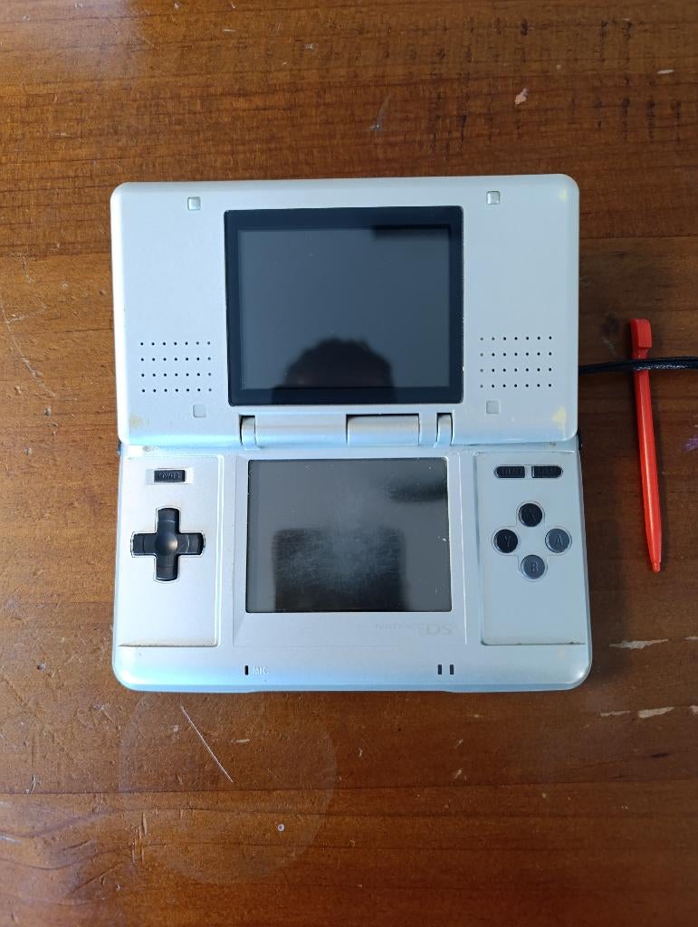 Nintendo DS tank grise, Consoles de jeu & Jeux vidéo, Enlèvement ou Envoi