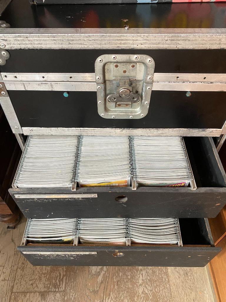CD FLIGHTCASE MET 2000 CDS, Cd's en Dvd's, Ophalen, Gebruikt