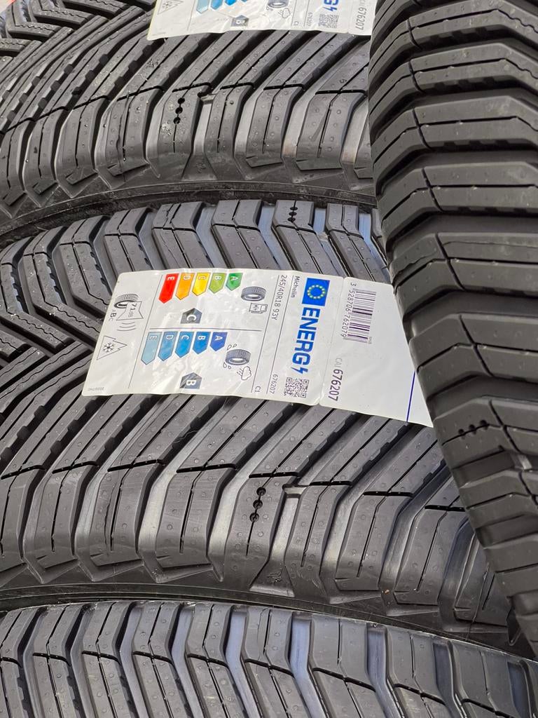 Pneus neufs (presque toutes les tailles), Enlèvement, Pneu(s)