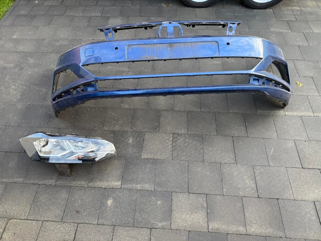 Pare-chocs avant Polo avec phare, Enlèvement, Utilisé, Volkswagen